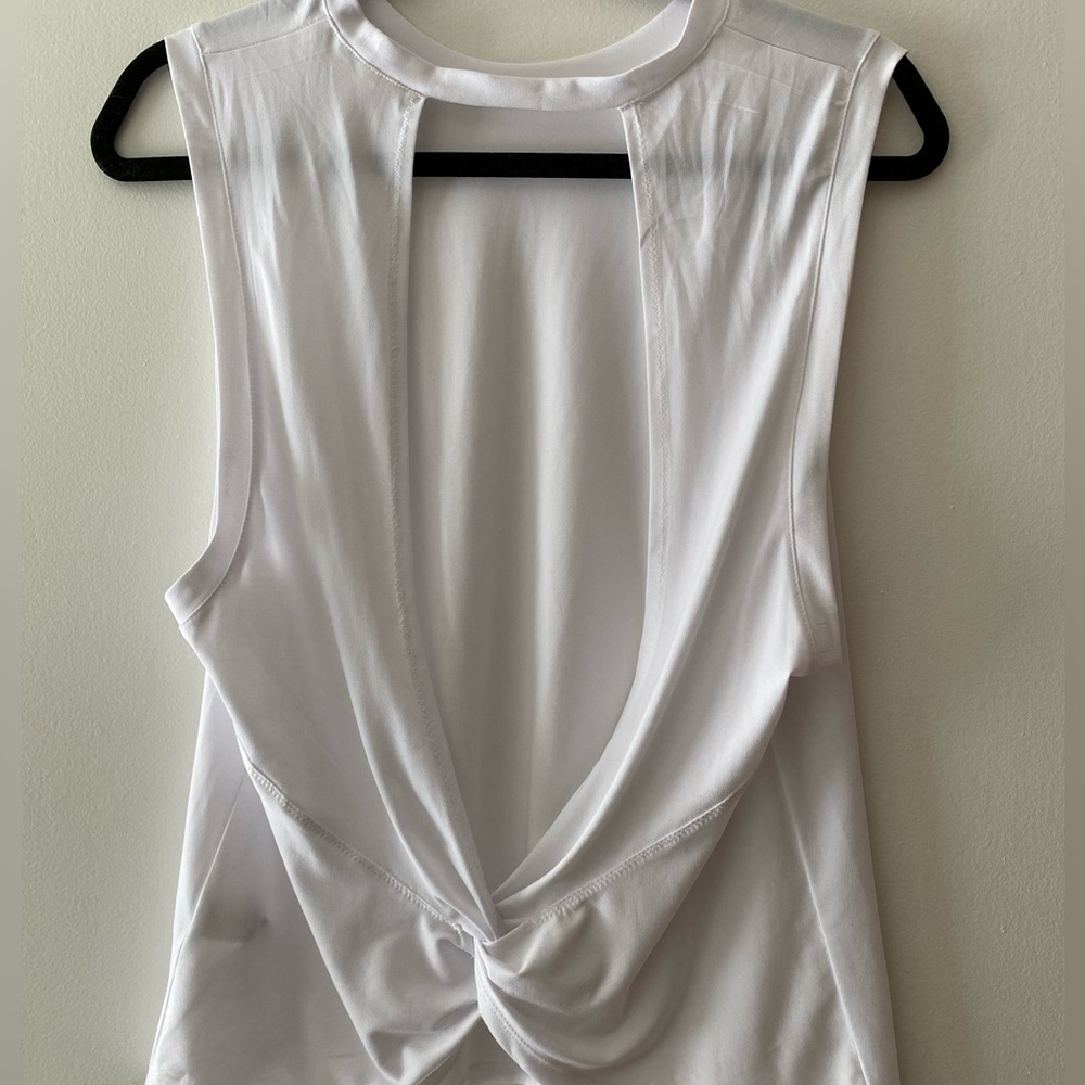 Fabletics Tank, never worn - Picture 2 of 3